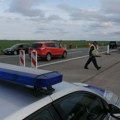 Saobraćajna policija u blizini Sremske Mitrovice zaustavila muškarca koji je vozio preko 200 na sat