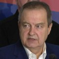 "Policija napadnuta zaleđenim plastičnim flašama sa vodom": Ministar Dačić o sinoćnjim neredima u više gradova Srbije