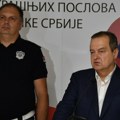 Dačić: Šest pripadnika policije večeras povređeno, 38 lica uhapšeno