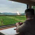 Kim nadgledao probno ispaljivanje strateških krstarećih raketa sa novog razarača