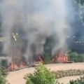 Veliki požar u Novom Sadu: Dramatični snimci u parku, crni dim prekrio naselje (video)