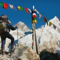 Oboren rekord u broju uspona na Mont Everestu