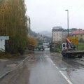Jako nevreme "razorilo" Sarajevo: Rušila se stabla, jedno palo na taksi vozilo kod autobuske stanice