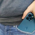 Osetite da vam telefon vibrira u džepu, izvadite ga, a nema ni poruke ni poziva? Nauka ima genijalno objašnjenje za ovaj…