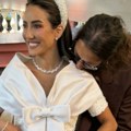 Burma sa posvetom na ćirilici i buket od božura krio tajnu: Ovo je mnogima promaklo sa venčanja Tamare Kalinić
