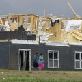 Tornado pogodio Nebrasku: Povređene tri osobe, stotine kuća oštećeno, bez struje 10.000 potrošača