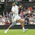 „Zato ste i ostali“: Novak „pecnuo“, ali i čestitao Englezima nakon pobede – otkrio kako se oseća na Vimbldonu