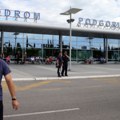 Drama na aerodromu u Podgorici – putniku stalo srce, medicinska sestra ga oživela