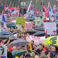 UŽIVO Napeta protestna atmosfera u Beogradu, raspoređena policija, ali su se rasporedili i vojni veterani, ima…