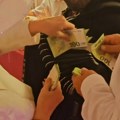 Zorica Brunclik i Kemiš ređali novčanice po harmonici: K'o da sutra ne postoji Nećete verovati koliko novca su na svadbi dali…