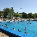 Ulaz na gradski bazen za najuspešnije učenike osnovnih i srednjih škola sa teritorije grada je besplatan