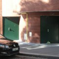 Ostavljene svinjske glave ispred najmanje devet džamija u Parizu, sumnja se na strane državljane koji su bili u automobilu sa…