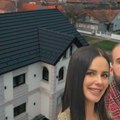Zlatni nameštaj i kristalni lusteri, ali ovo u Titelu baš nema niko: Dom Bogdane i Veljka je čist luksuz FOTO