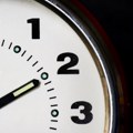 Noćas spavamo sat duže – počinje zimsko računanje vremena