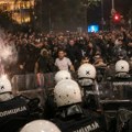 Učesnici protesta napali policiju kod Predsedništva Srbije