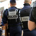 Dva policajca povređena nožem u Francuskoj: Napadač uhapšen, sumnja se na teroristički napad