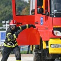 Veliki požar u Zrenjaninu: Vatra guta krov objekta