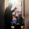 (Video): Irfan Mensur slavi 72. Rođendan Okupio kolege, a tu je i žena Žarka Lauševića - Anita