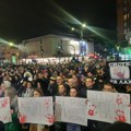 Užičani poručili „Sada je stvarno dogorelo“: Održan veliki protest ispred Skupštine grada