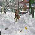 Ovo nije viđeno! Za 12 sati na severu Japana palo 120 cm snega: Veje i grmi bez prestanka, gradovi zatrpani