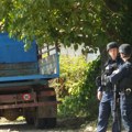 Od radnika tražili da iznesu lične stvari: Kosovska policija upala u zgradu Ustanove za sport u Kosovskoj Mitrovici