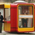 Čuveni crveni kiosk sa viršlama i problemi sa administracijom - prošao trnovit put