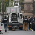 Objavljen snimak bekstva pljačkaša iz Luvra (VIDEO)
