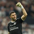 Martinez u finalu branio sa slomljenim prstom
