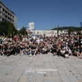 Više od 170 učesnika na porodičnoj trci u Užicu: Roditelji i deca zajedno osvojili grad