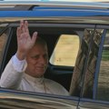 Ватикан: Папа има рак плуц́а, уклоњен доњи режањ десног плуц́ног крила