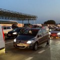 Na Batrovcima se čeka tri sata, u Mađarskoj zabranjen teretni saobraćaj