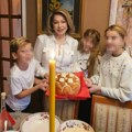 Ovako poznati slave Aranđelovdan: Ovaj pevač sam umesio slavski kolač, Neda okružena decom, a za ovo se Nole moli foto
