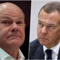 "Nemac otvoreno laže!" Medvedev napao Šolca: Osramotio se zbog mržnje prema Rusiji - Objavio i zapanjujuću sliku