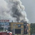 Ugašen požar na Ilidži, nema povređenih: Vatra oštetila stambenu zgradu