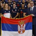 Predsednik Vučić primio olimpijski tim Srbije i uručio državnu zastavu za Igre u Parizu