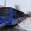 Haos na okretnici u Novom Sadu: Muškarac blokirao autobus, pa vozača isprskao hemijskom supstancom