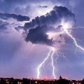 Kragujevac u pripravnosti Zbog nevremena: Očekuju se jaki pljuskovi, grad i grmljavina 5. i 6. maja