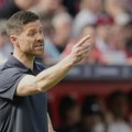 Alonso se oprostio od Leverkuzena: "Pričao sam sa igračima..." VIDEO