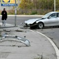 U punoj brzini se zakucali u zid: Teška nesreća kod Novog Pazara, povređena četiri mladića: Trkali se automobilima