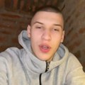 Maloletni rijaliti učesnik mokrio u vodu cimeru pa ga izbacili, a sada se oženio sa 20 godina starijom! Isplivala njihova…