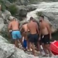 Oglasio se Luka koji je dobio batine u Mostaru: Skočio sa starog mosta, tukli ga dok je još bio u vodi! (foto/video)