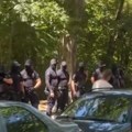 Policija se raspoređuje ispred FON-a: Kolokvijumi traju u objektima van fakulteta