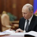 Kremlj potvrdio: Putin često sam za volanom, vozio i Kim Džong Una