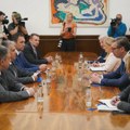Završene konsultacije Vučića sa Ujedinjenom seljačkom strankom i Alternativom za promene