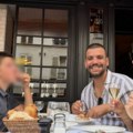 (Foto) "Najmoji!" Anđelka Prpić sa mužem i sinom u Parizu, otišli i u Diznilend: Glumica ne skida osmeh, uživaju u hrani i…