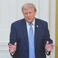 Tramp skinuo oznaku tajnosti sa, kako tvrdi, dokumenata koji pokazuju kinesko mešanje u izbore u SAD 2020.
