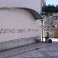 U centru Splita osvanuo grafit protiv hrvatskog predsednika: „Milanoviću, Srbine j*bo te Dodik“