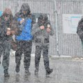 Zbog obilnih snežnih padavina u Rumuniji i Moldaviji jedna osoba je poginula, zatvoreni su putevi