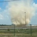 "Pustinjski đavo" snimljen u Srbiji: Tornado od prašine protutnjao kod Vrbasa! Još jedna posledica paklenih vrućina (video)