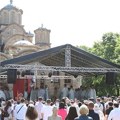 Teodosije služio liturgiju u Gračanici povodom hramovne slave Velika Gospojina; I u Đakovici u prisustvu raseljenih Srba…